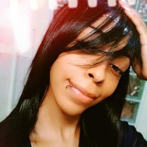 Meet your Posher, Stephany